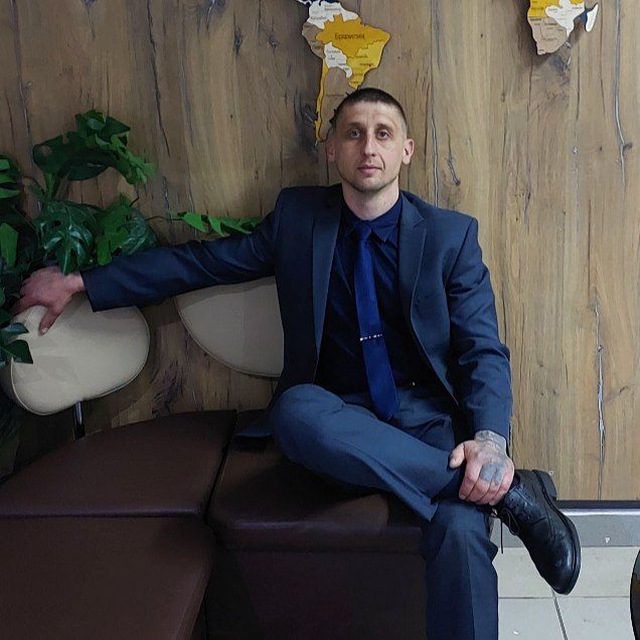Александр.  @SanyaGarshin