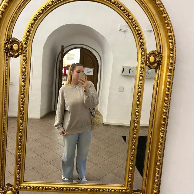 Яна