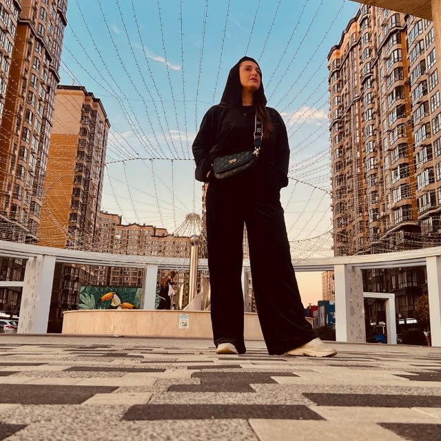 Таня.