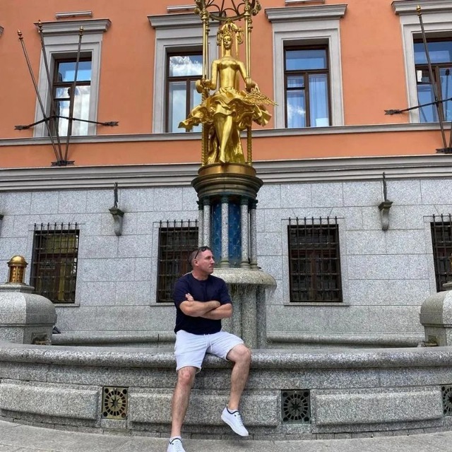 big photo